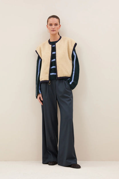GIO SLEEVELESS JACKET - Midnight Blue