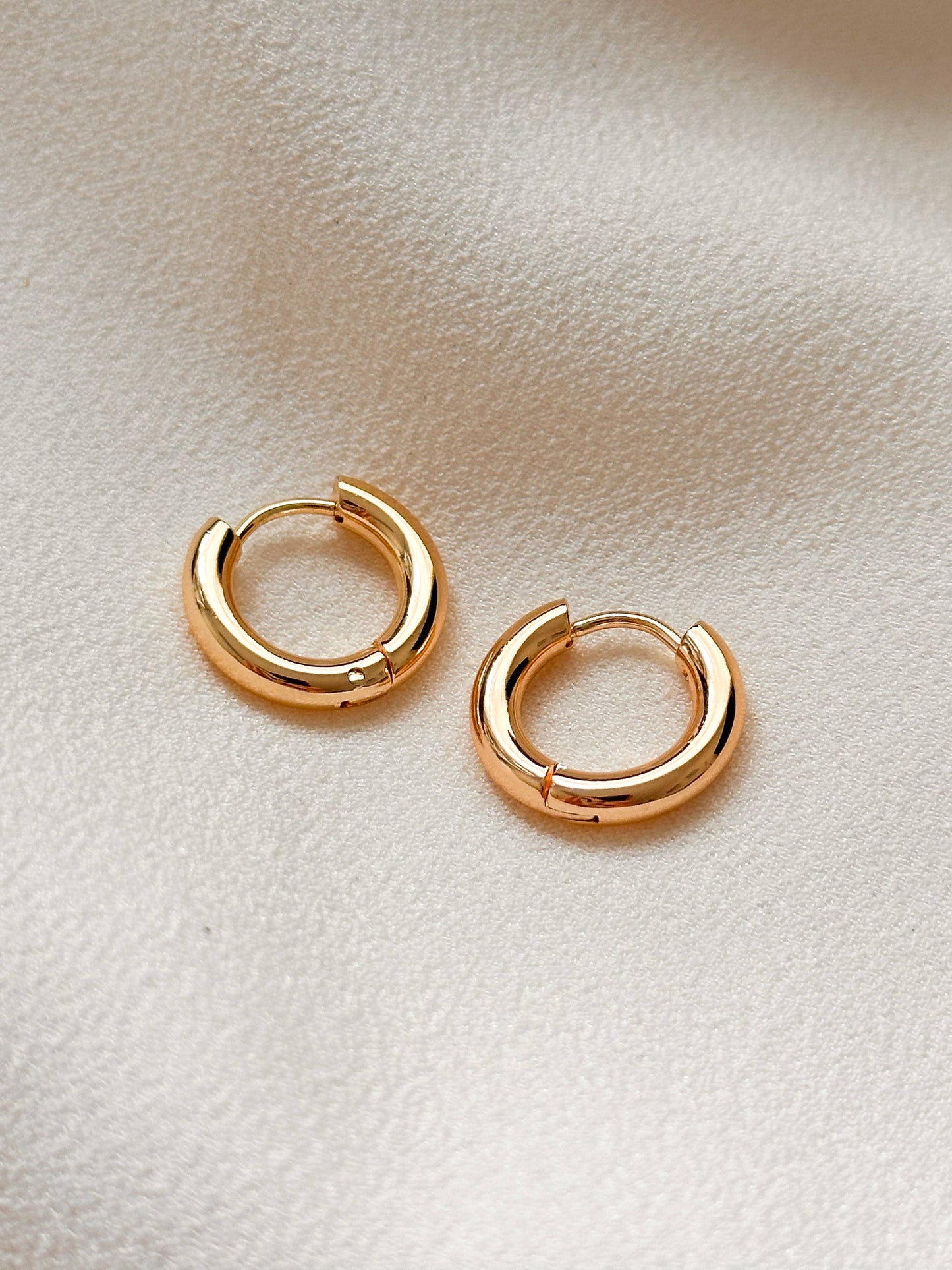 18k Gold Plated Chunky Huggie Hoop Earrings
