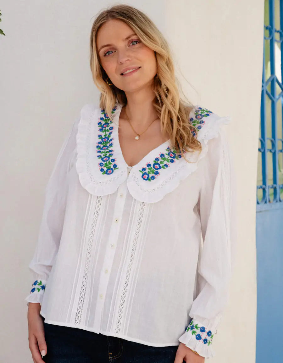 ava_blouse_with_provencal_perfume_print