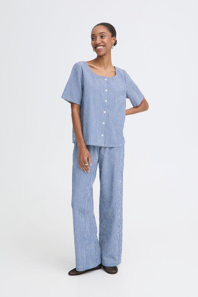 casual_blue_gingham_top