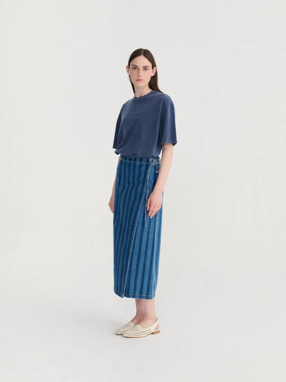 denim_skirt_with_stripes