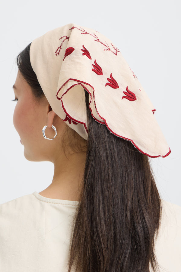 embroidered_scarf_ivory_red