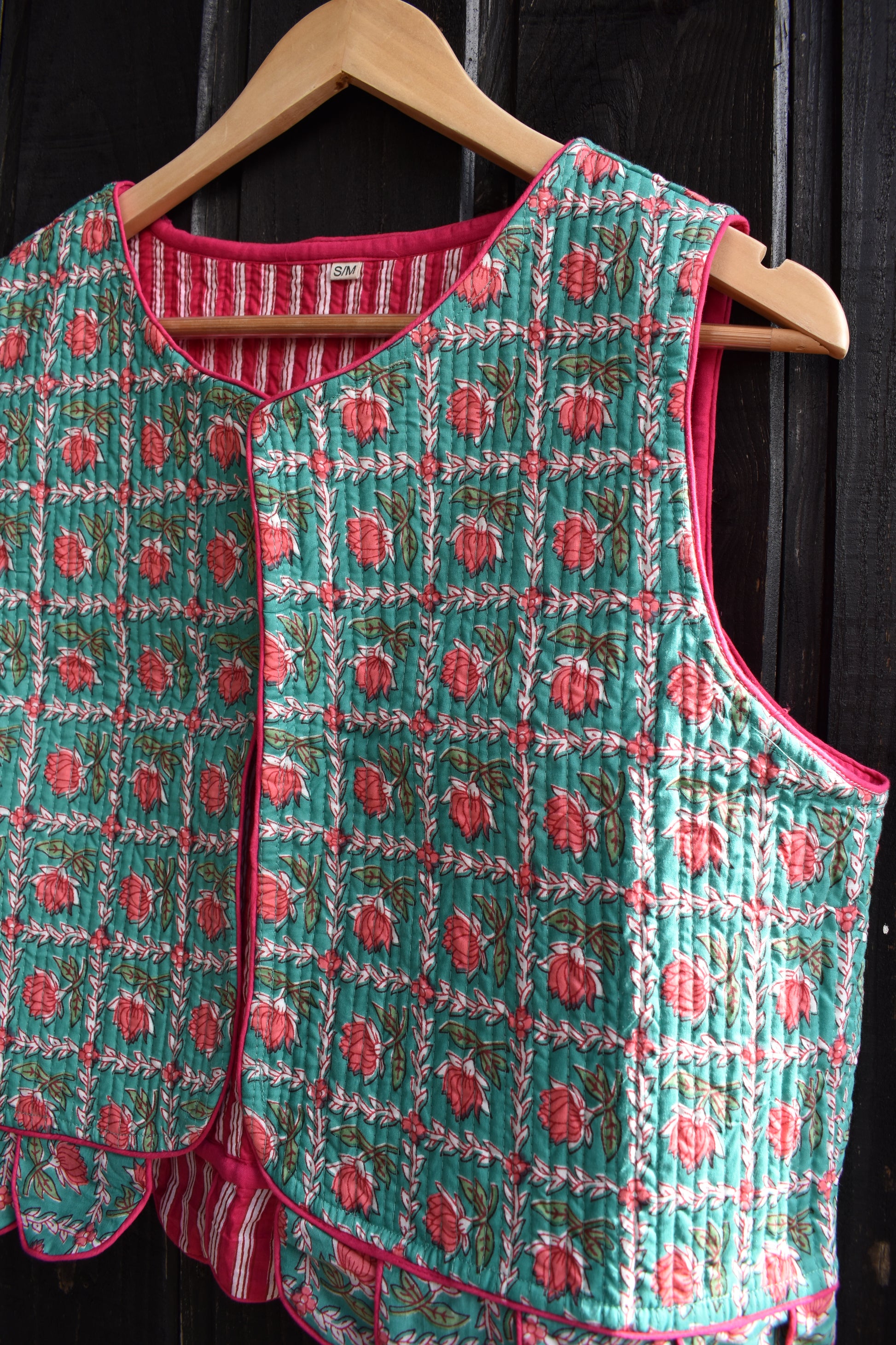 green_pink_waistcoat_scalloped_bottom
