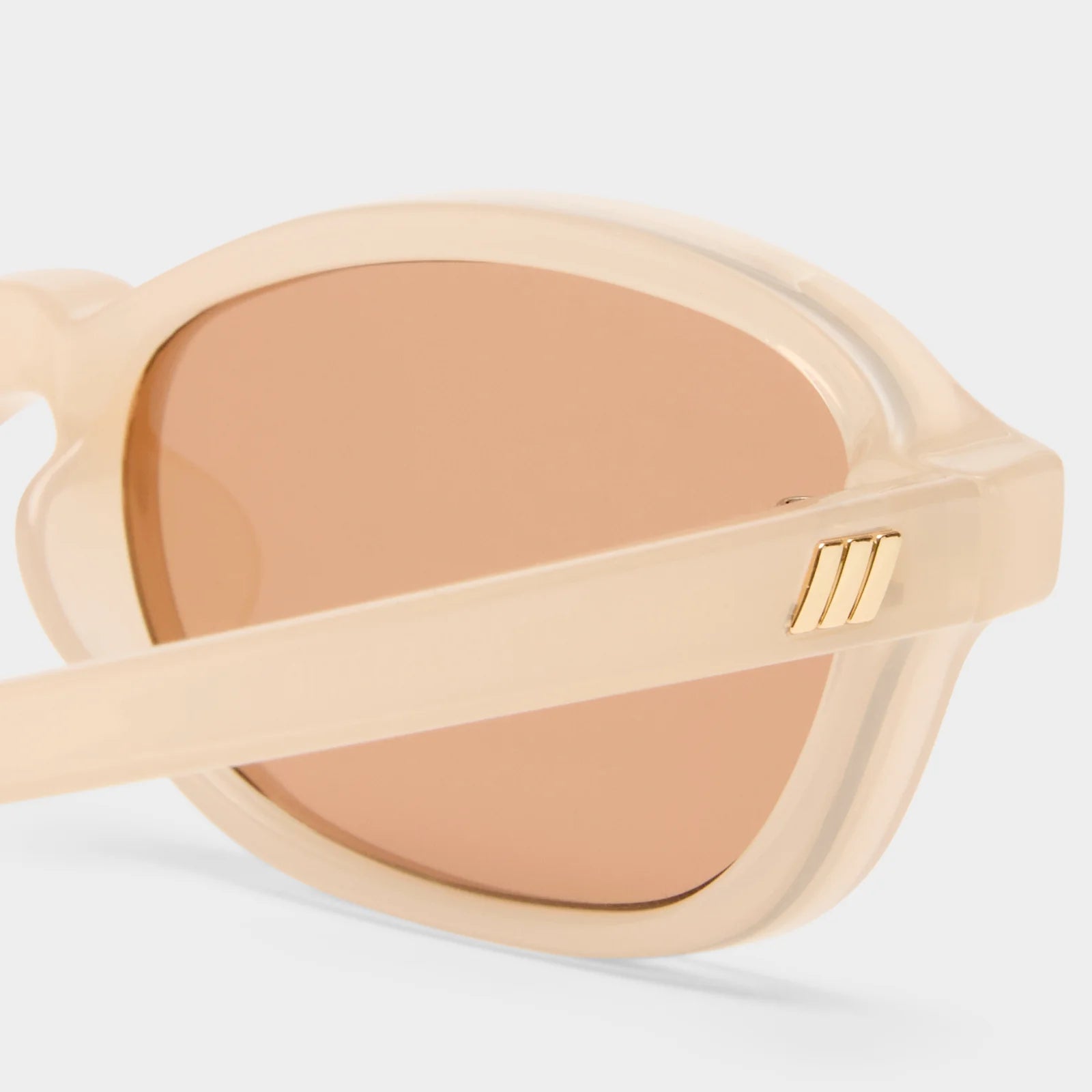 nude_frame_honey_pot_sunglasses