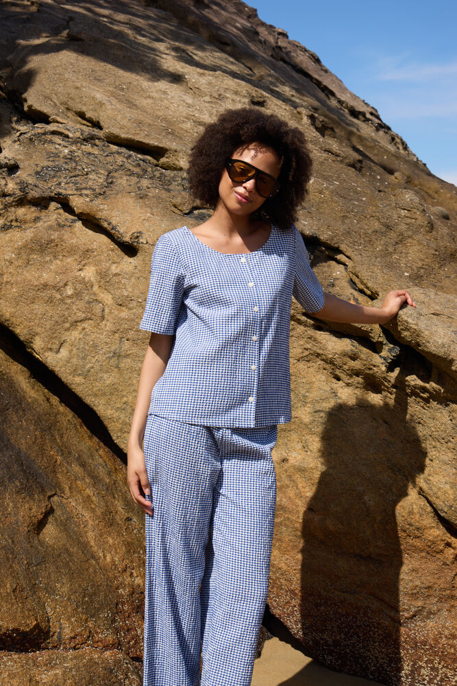 summer_light_weight_top_blue_gingham